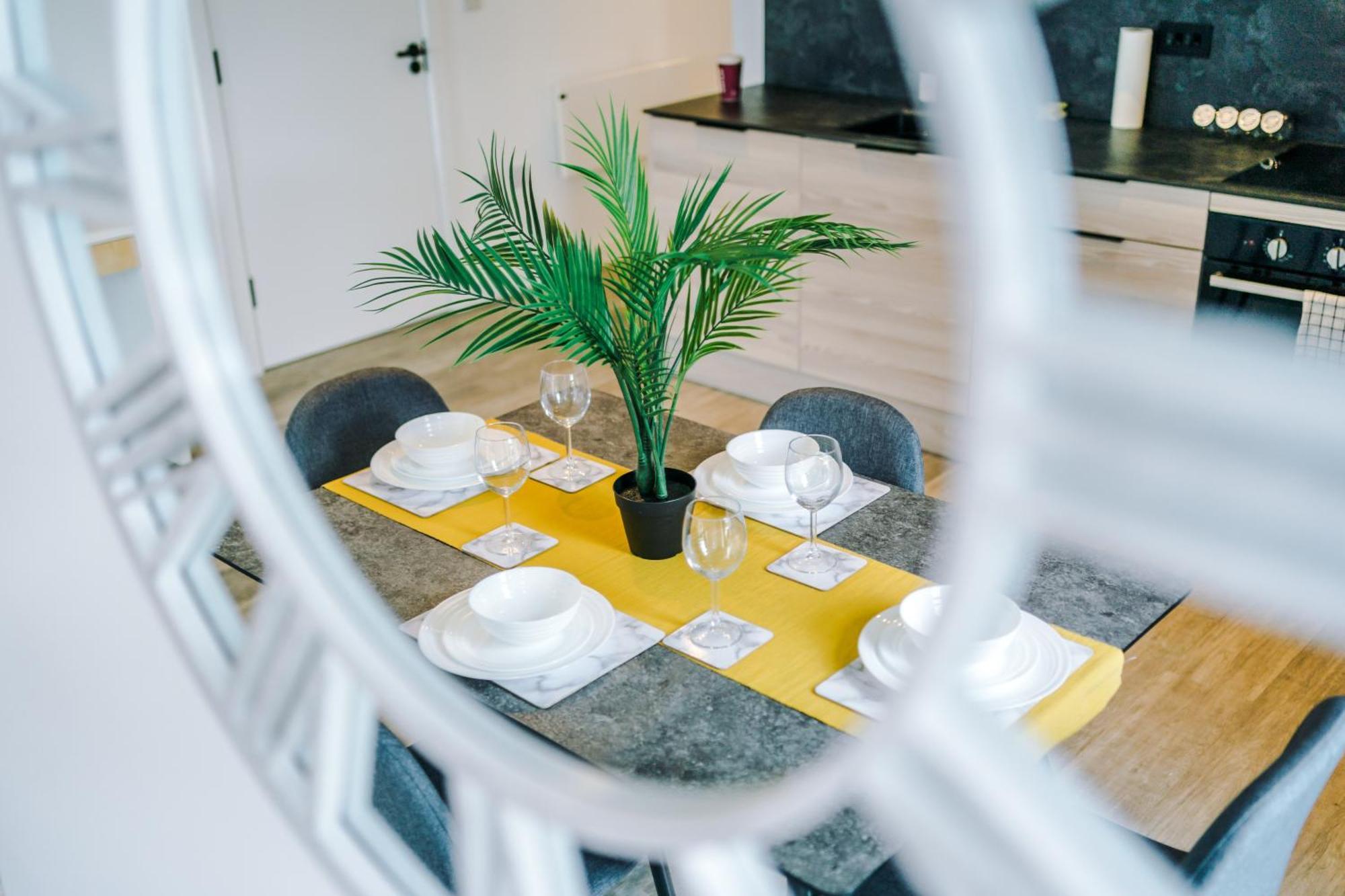 Apartment Modern In Old Trafford, Balcony, Sleeps6 *